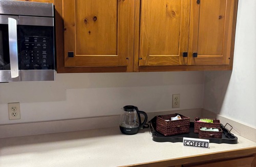 Alder Creek House | Beautiful lakefront home perfect for multifamily vacation