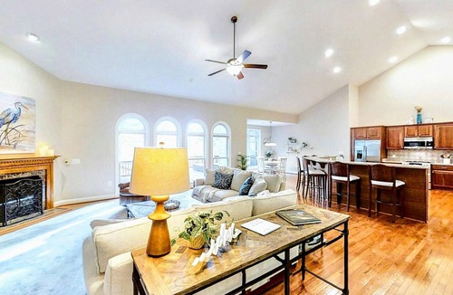 Mineral House | Beautiful Lakefront Lake Anna Views, Dock, Firepit