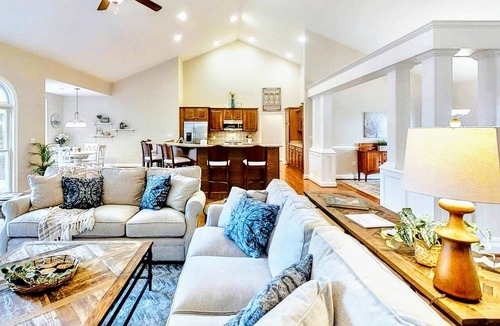 Mineral House | Beautiful Lakefront Lake Anna Views, Dock, Firepit