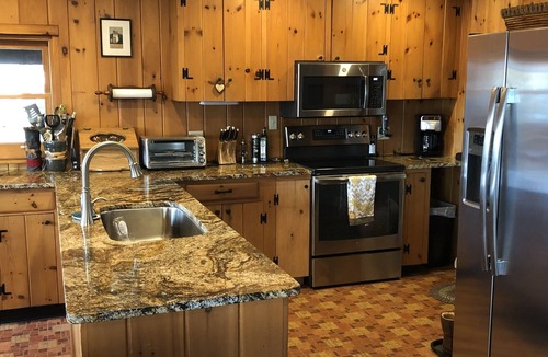 Kattskill Bay House | Beautiful Lakefront Property with Amazing Sunsets