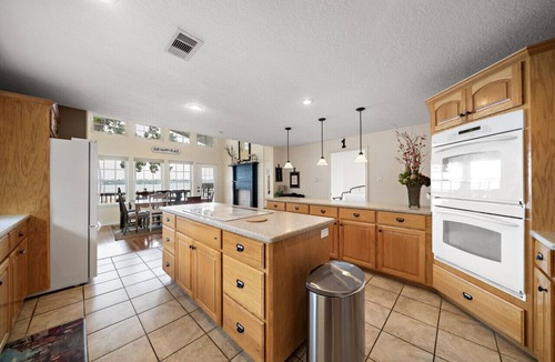 Onalaska House | Beautiful Lakefront Retreat with Boat Slip