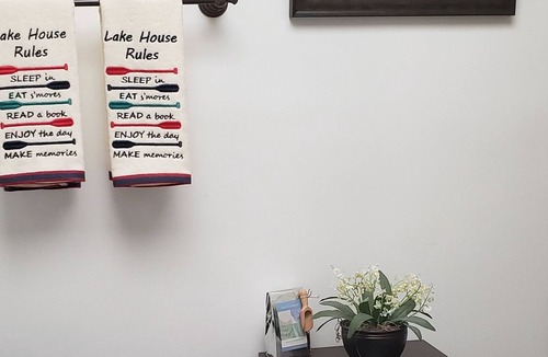 Niagara County House | Beautiful Lakefront Home with amazing sunsets