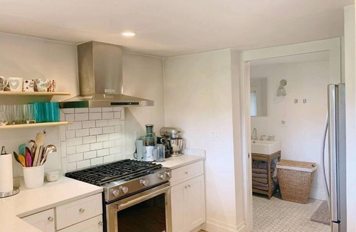 Putnam Valley House | Beautiful Lakehouse