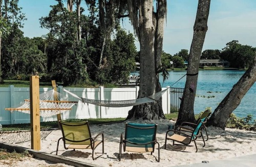 Casselberry House | * Beautiful Lakehouse with Pool and Movie Theater*