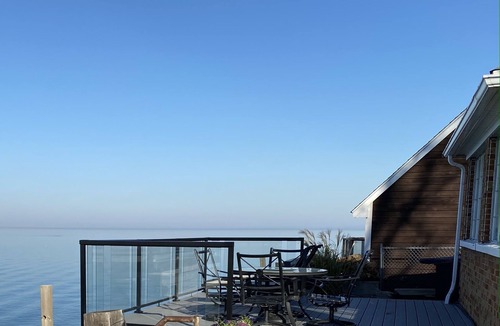 Wilson Cottage | Beautiful Lakeside Cottage