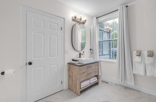 Port Hope House | Beautiful Lakeside Haven