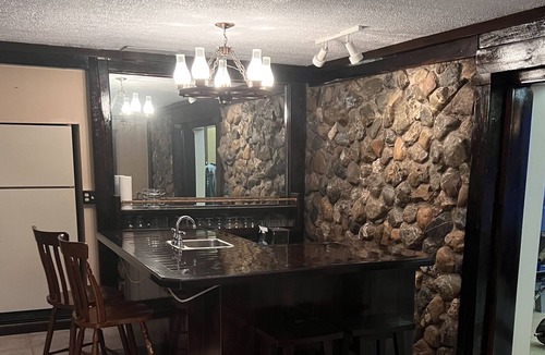 Saint David House | Beautiful Lakeside home