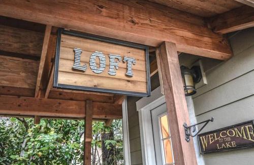 Silverdale Apartment | Beautiful Lakeside Loft