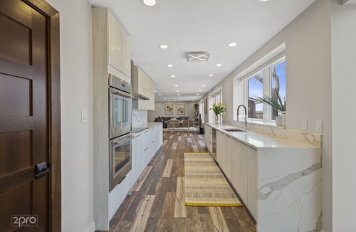 Benton Harbor Villa | Beautiful Lakeview Property with the private beach