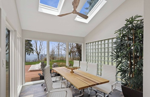 Benton Harbor Villa | Beautiful Lakeview Property with the private beach