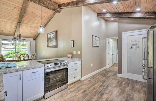 Glencoe Cabin | Beautiful Large close to Skiing/Wine Tasting!