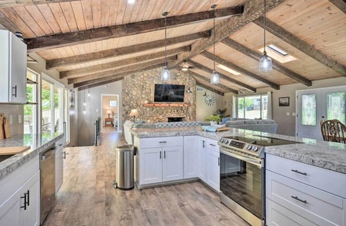 Glencoe Cabin | Beautiful Large close to Skiing/Wine Tasting!