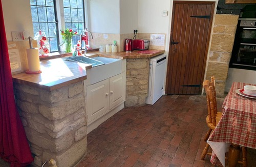 Weldon Apartment | Beautiful Large Farm House Weldon