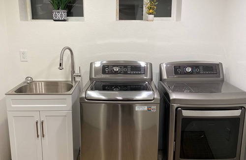 Civic Center Apartment | Beautiful & Large Garden Level Studio