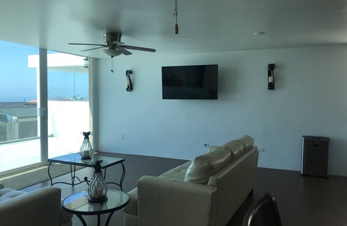 La Joya House | Beautiful large home in gated community