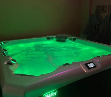 Mirecourt Apartment | BEAUTIFUL LIFE BED and SPA