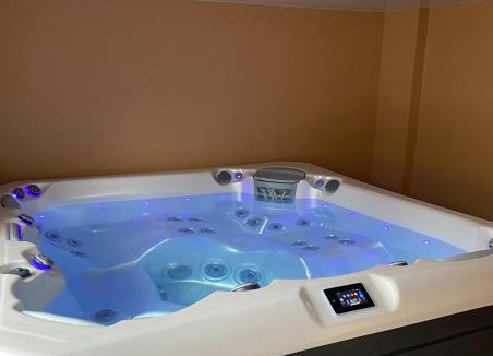 Mirecourt Apartment | BEAUTIFUL LIFE BED and SPA