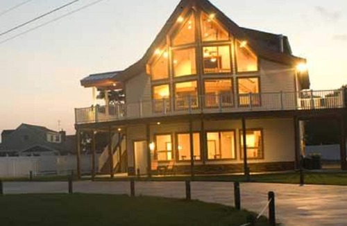 Cape Charles House | Beautiful Lindal Cedar Home Near Beach! Private Pool!
