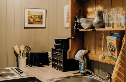 Sheffield House | Beautiful Listed Gatehouse in Great Area