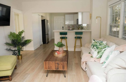 East Little Havana House | Beautiful Little Havana Home with Pool. Near airport, beaches and night life