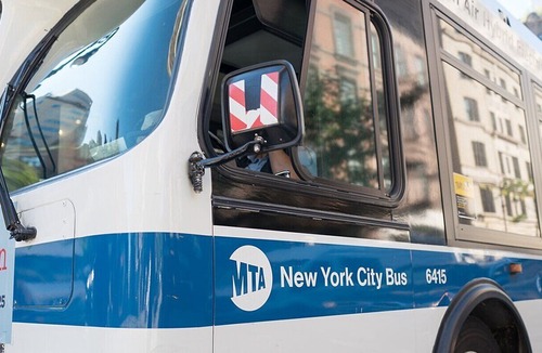 East Flushing House | Beautiful Living! Deck& Outdoor Kitchen!