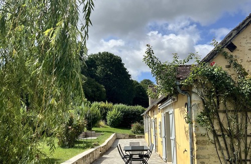 Le Gue-de-la-Chaine Villa | Beautiful longère du Perche for 9 pers. Magnificent countryside, pool and view!