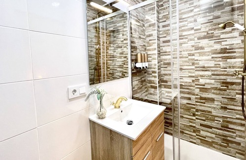 Barri Antic Apartment | Beautiful Loft in Manresa