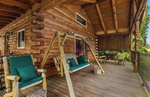 Sylvan Shores Cabin | Beautiful Log Cabin with Amazing Views of Beaver Lake