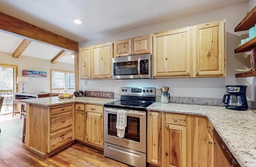 Ruidoso Cabin | Beautiful log cabin high above the Rio Ruidoso River. The Log & Order Cabin.