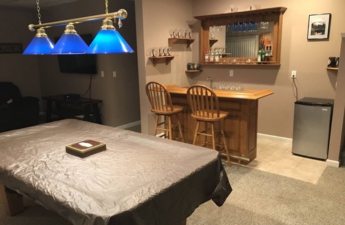 Lake Ariel Cabin | Beautiful Log Cabin in The Hideout