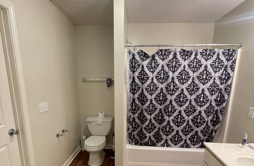 Greensboro Condo | Beautiful Luxury 1-bedroom condo