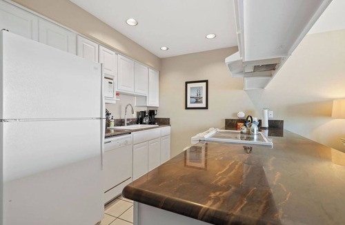 Lincoln City Condo | Beautiful Luxury Bay View Condo!