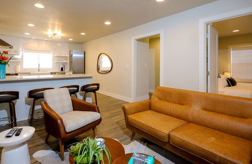 Jacksonville House | Beautiful Luxury Cottage. Walk To It All!