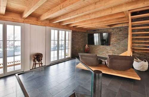 Ruetli Ski Chalet | Beautiful luxury chalet with lake view