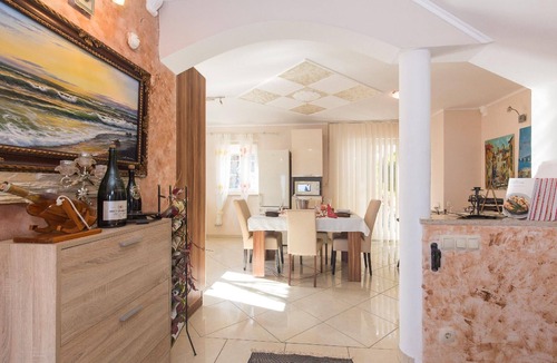 Opric House | Beautiful Luxury Family Villa Emily