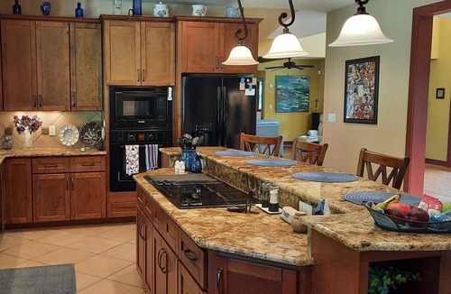 Pittsville House | Beautiful mansion w/ 5 bdrms and 7 baths on Leesville Lake. 6Ksqft- Sleeps 14