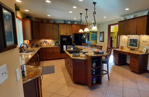 Pittsville House | Beautiful mansion w/ 5 bdrms and 7 baths on Leesville Lake. 6Ksqft- Sleeps 14