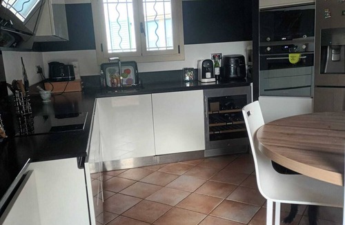 Villeveyrac Villa | Beautiful Mediterranean villa with large pool ideal for families