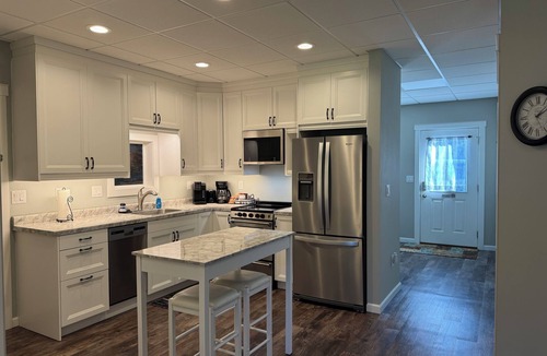Ely Apartment | Beautiful modern 2 bedroom apartment, near trails, with big parking lot
