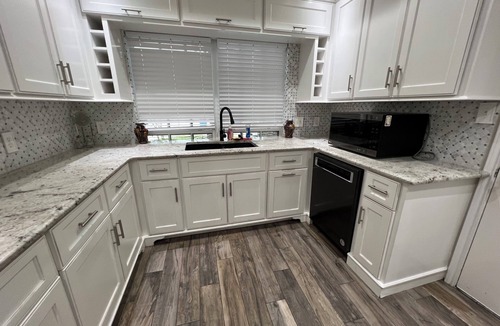 Northeast Houston House | Beautiful modern home with huge patio and pool