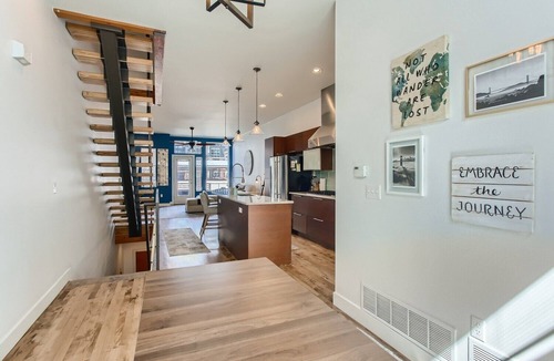 Ballpark House | Beautiful, Modern Pet-Friendly Downtown Executive Rental