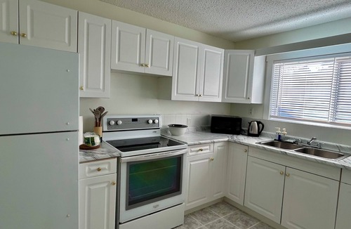 Brandon Apartment | Beautiful Modern Two Bedroom Apartment