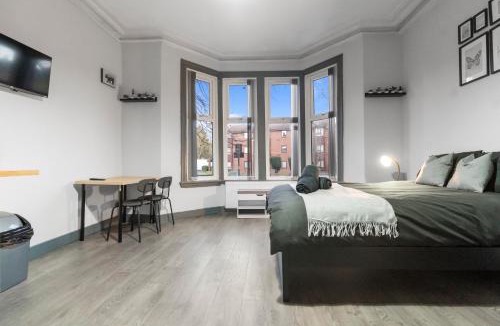 Moseley Apartment | Beautiful Moseley Studio - 1