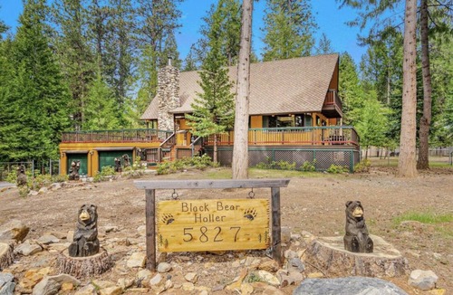 Placerville Ski Chalet | Beautiful Mountain Chalet- Sierra Tahoe Area