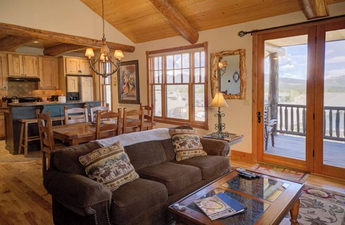 Fraser Cabin | Beautiful Mountain Home-Great Views-Hot Tub-Free Resort Shuttle-Toddler Friendly