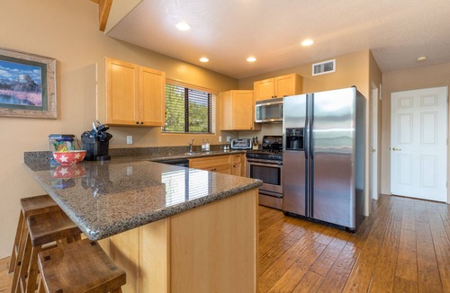 Munds Park Cabin | Beautiful Mountain Retreat nestled in the scenic Ponderosa Pines of Munds Park