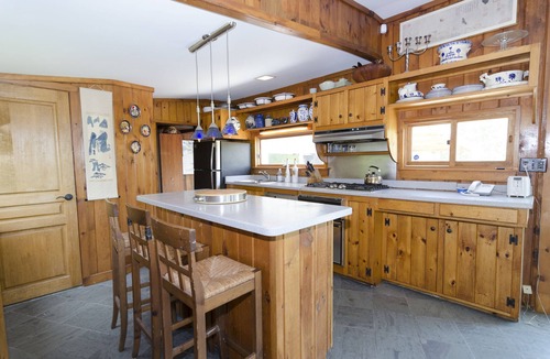 Town of Dover House | Beautiful mountaintop getaway for peace and quiet