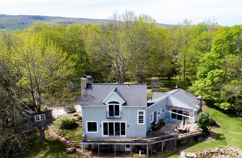 Town of Dover House | Beautiful mountaintop getaway for peace and quiet