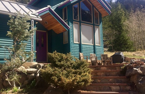 Georgetown House | Beautiful Mountain House with a View