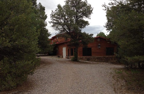 Rutheron Cabin | Beautiful Multi. Family 4bdrm. "El Vado Lake" Cabin with Jaccuzi